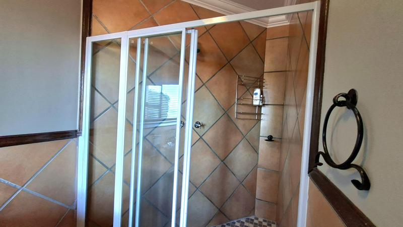 4 Bedroom Property for Sale in Avonddans Western Cape